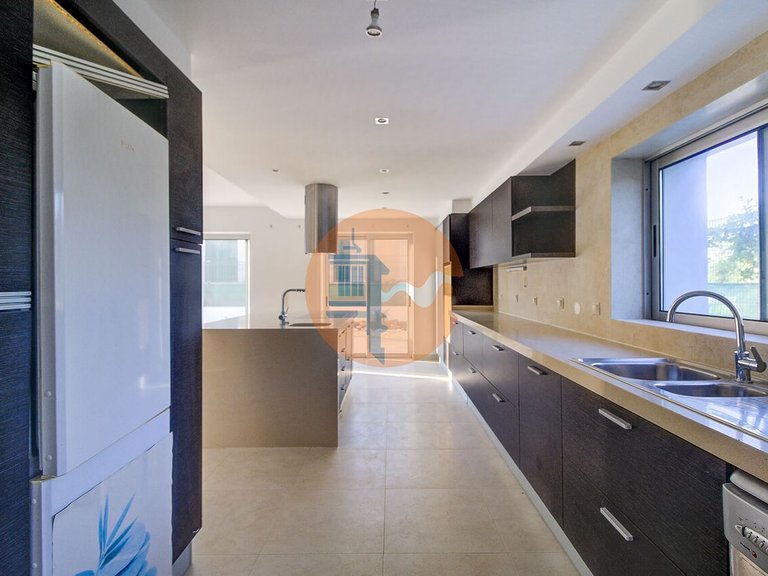 Villa for Sale in União Das Freguesias De Tavira (santa Maria E Santiago), Tavira, Portugal 15