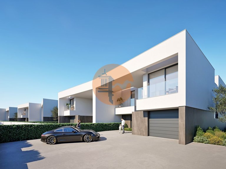 Villa for Sale in São Gonçalo De Lagos, Lagos, Portugal 4