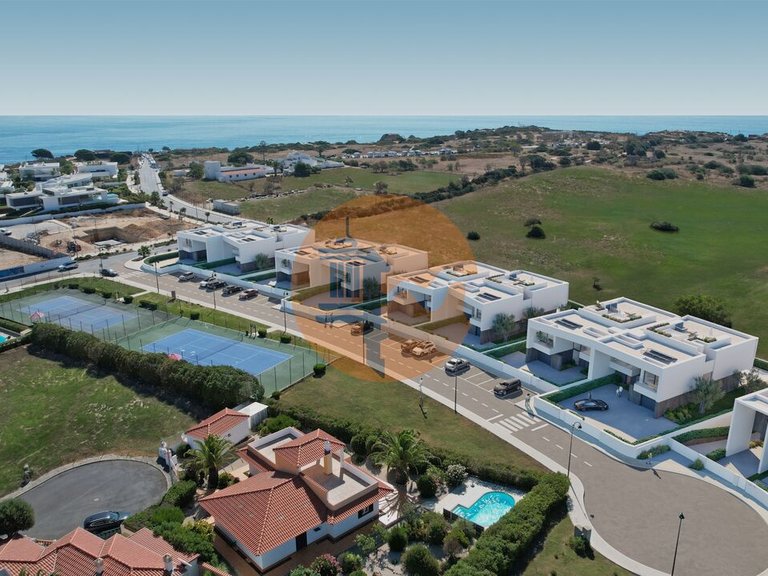 Villa for Sale in São Gonçalo De Lagos, Lagos, Portugal 10
