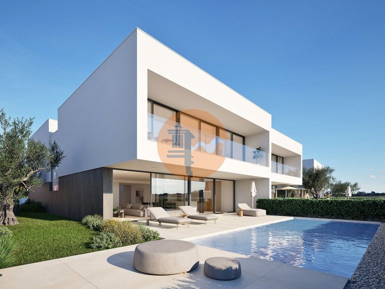 Villa for Sale in São Gonçalo De Lagos, Lagos, Portugal 1