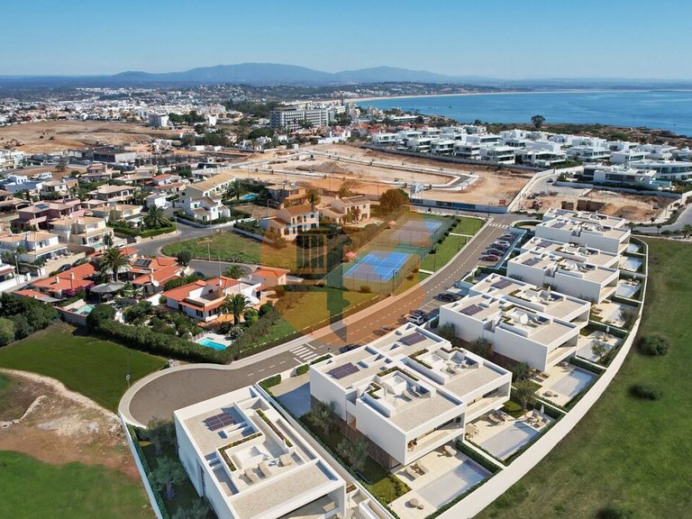 Villa for Sale in São Gonçalo De Lagos, Lagos, Portugal 12