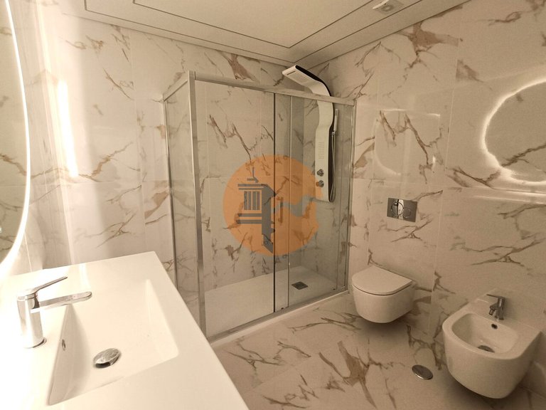 Apartment for Sale in Quarteira, Loulé, Portugal 21