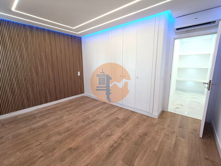 Apartment for Sale in Quarteira, Loulé, Portugal 26