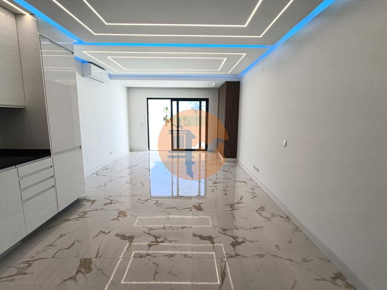 Apartment for Sale in Quarteira, Loulé, Portugal 29