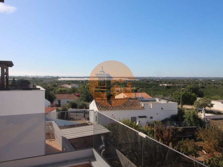 Villa for Sale in Santo Estêvão, Tavira, Portugal 4