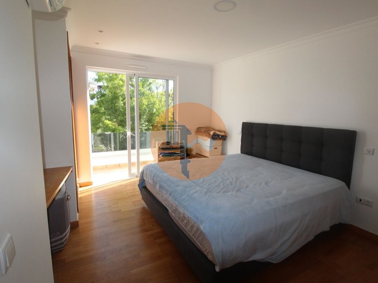 Villa for Sale in Santo Estêvão, Tavira, Portugal 21