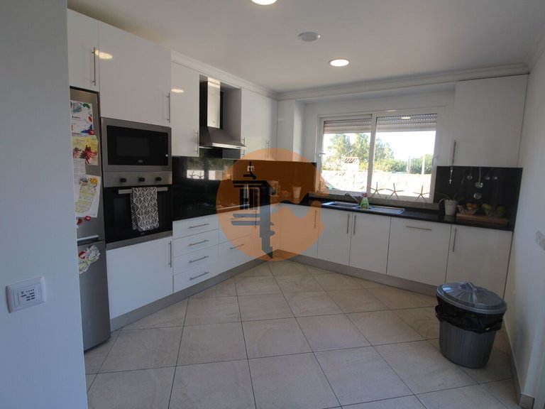 Villa for Sale in Santo Estêvão, Tavira, Portugal 35