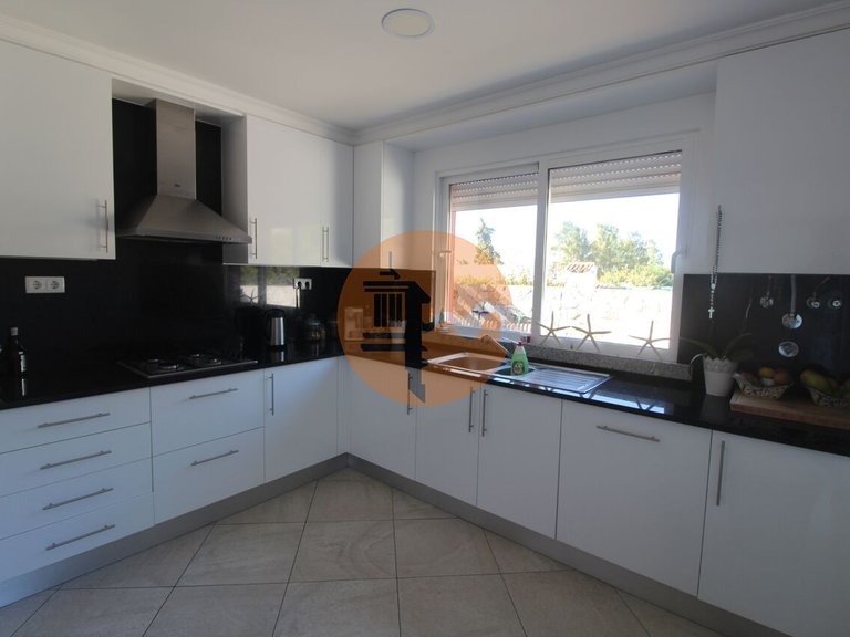 Villa for Sale in Santo Estêvão, Tavira, Portugal 37
