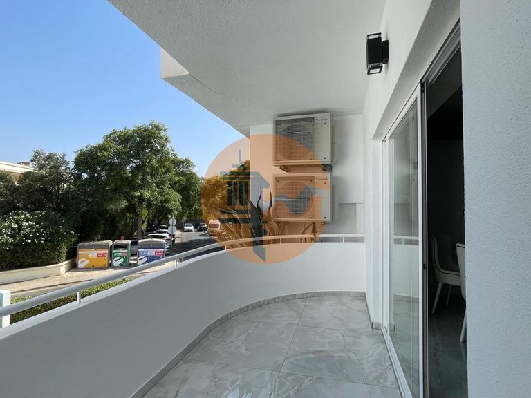 Apartment for Sale in Quarteira, Loulé, Portugal 21