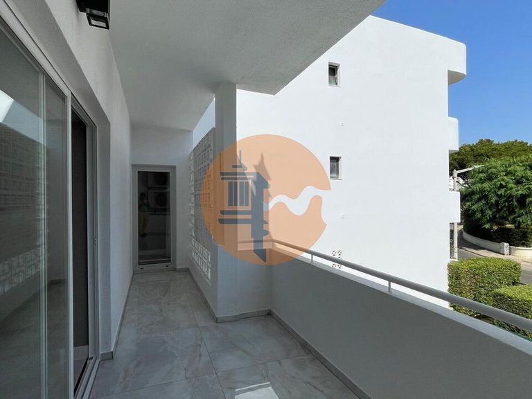 Apartment for Sale in Quarteira, Loulé, Portugal 22