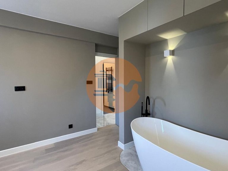 Apartment for Sale in Quarteira, Loulé, Portugal 25