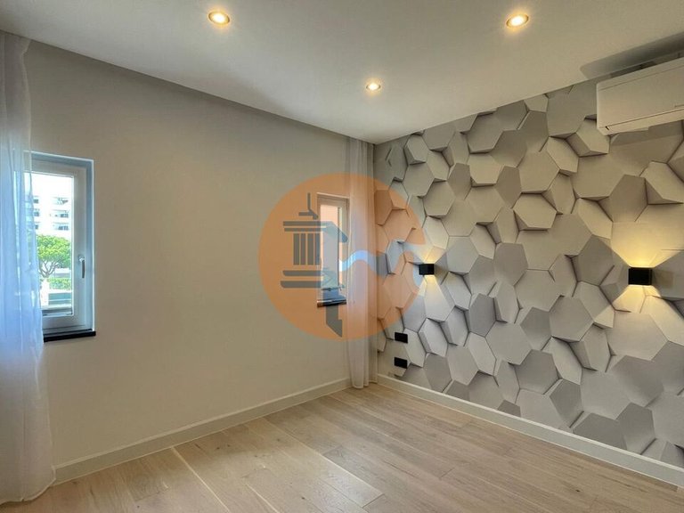 Apartment for Sale in Quarteira, Loulé, Portugal 33