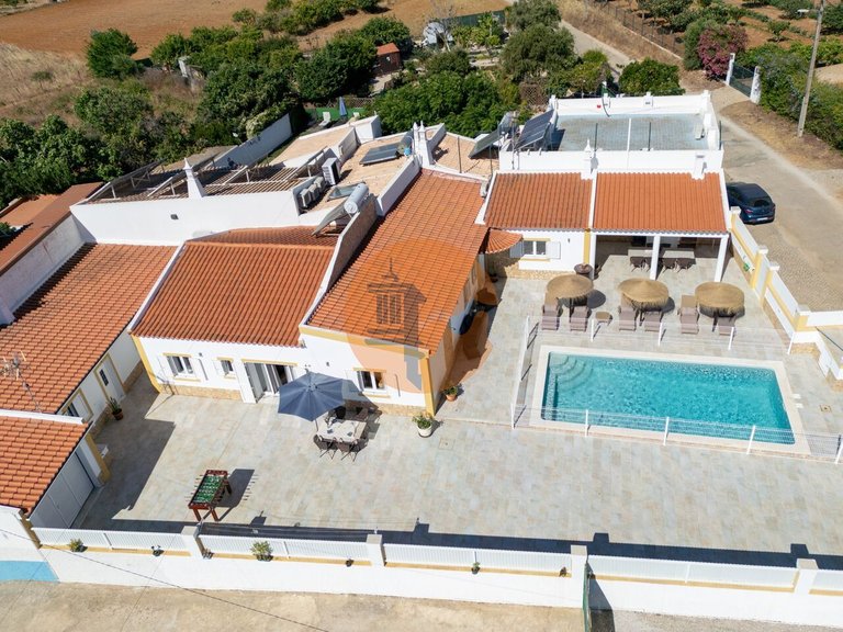 Villa for Sale in Vila Nova De Cacela, Vila Real De Santo António, Portugal 1
