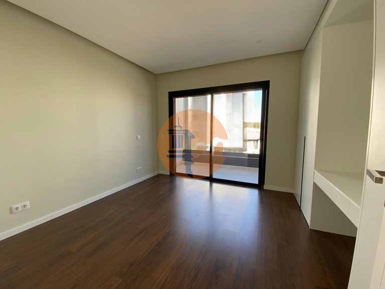 Apartment for Sale in São Clemente, Loulé, Portugal 12