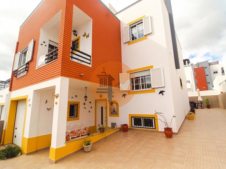 Villa for Sale in União Das Freguesias De Tavira (santa Maria E Santiago), Tavira, Portugal 4