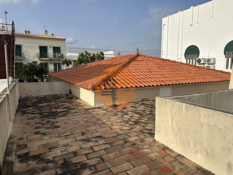 Villa for Sale in Moncarapacho, Olhão, Portugal 35