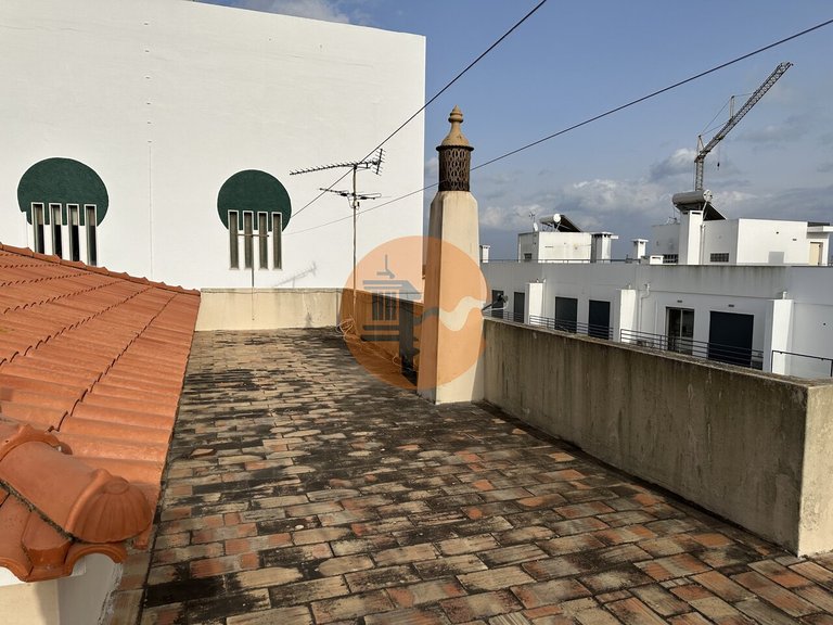 Villa for Sale in Moncarapacho, Olhão, Portugal 33