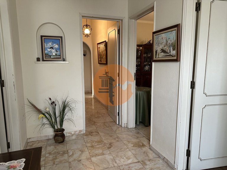 Villa for Sale in Moncarapacho, Olhão, Portugal 5