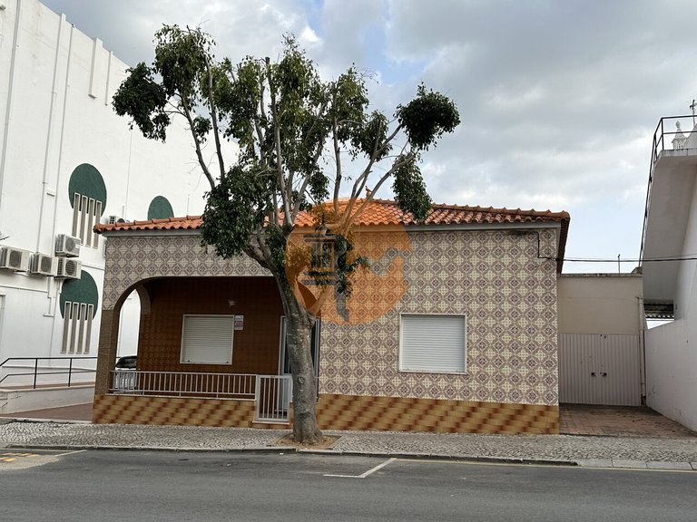 Villa for Sale in Moncarapacho, Olhão, Portugal 41