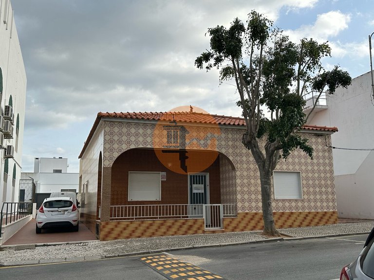 Villa for Sale in Moncarapacho, Olhão, Portugal 42