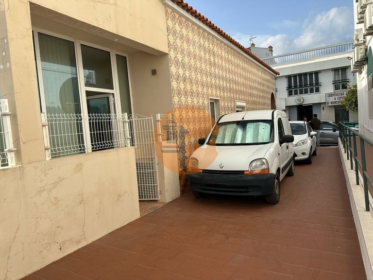 Villa for Sale in Moncarapacho, Olhão, Portugal 26