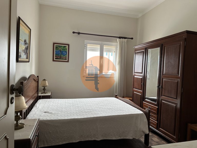 Villa for Sale in Moncarapacho, Olhão, Portugal 8