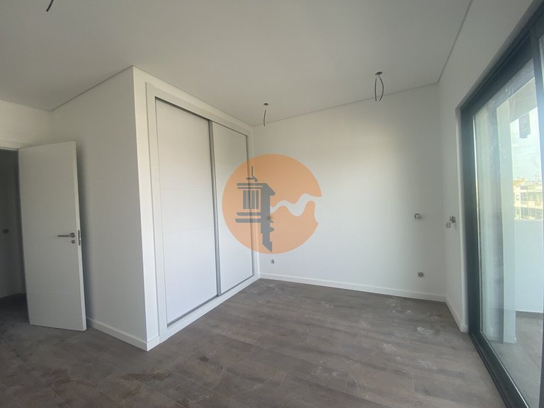 Apartment for Sale in Quelfes, Olhão, Portugal 9