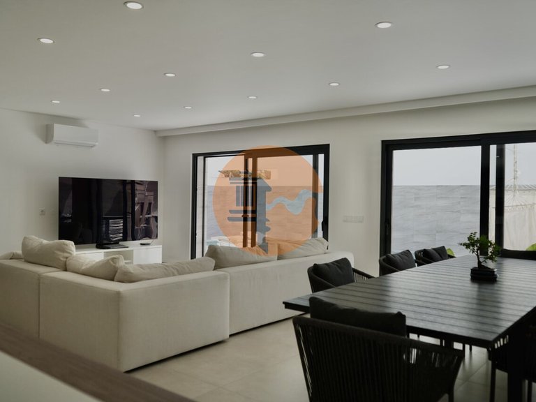 Villa for Sale in Vila Nova De Cacela, Vila Real De Santo António, Portugal 9