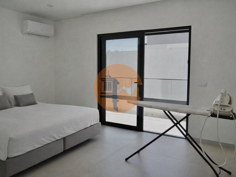 Villa for Sale in Vila Nova De Cacela, Vila Real De Santo António, Portugal 28