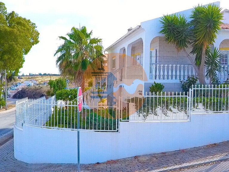 Villa for Sale in Castro Marim, Castro Marim, Portugal 3