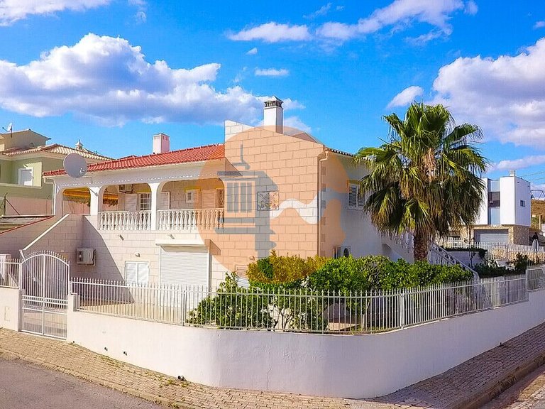 Villa for Sale in Castro Marim, Castro Marim, Portugal 4
