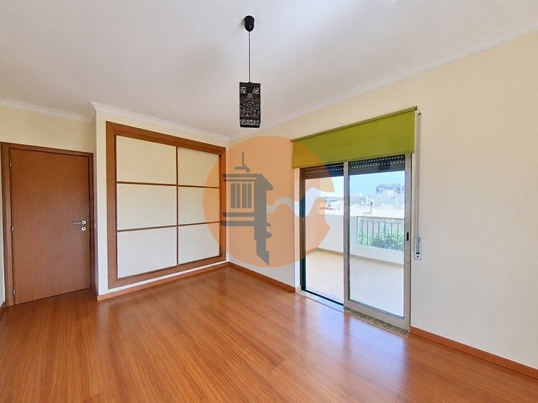 Apartment for Sale in Quelfes, Olhão, Portugal 26