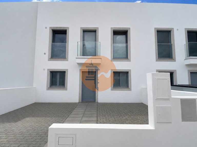 Villa for Sale in Moncarapacho, Olhão, Portugal 36