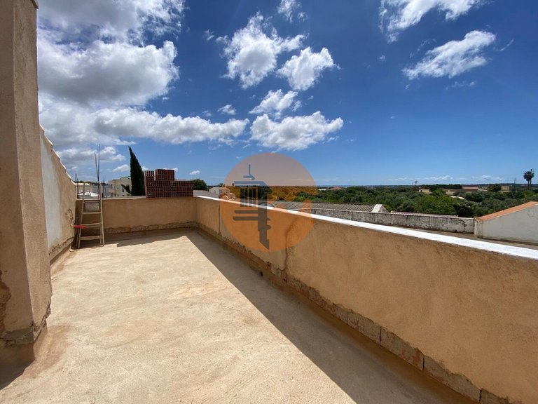 Villa for Sale in Moncarapacho, Olhão, Portugal 26