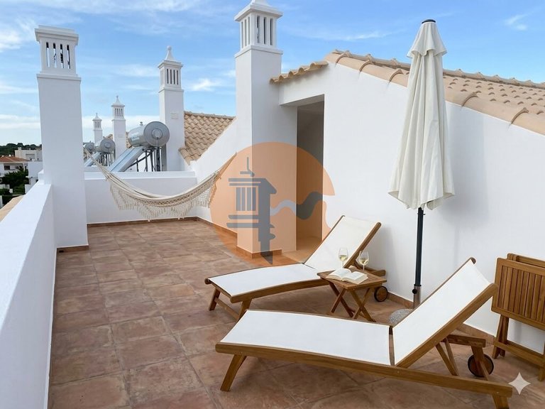 Villa for Sale in Moncarapacho, Olhão, Portugal 38