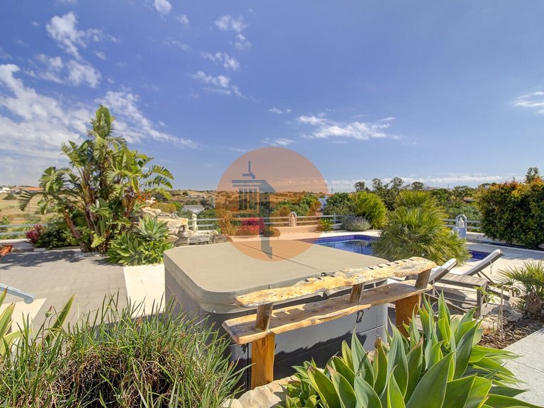Villa for Sale in Vila Nova De Cacela, Vila Real De Santo António, Portugal 5