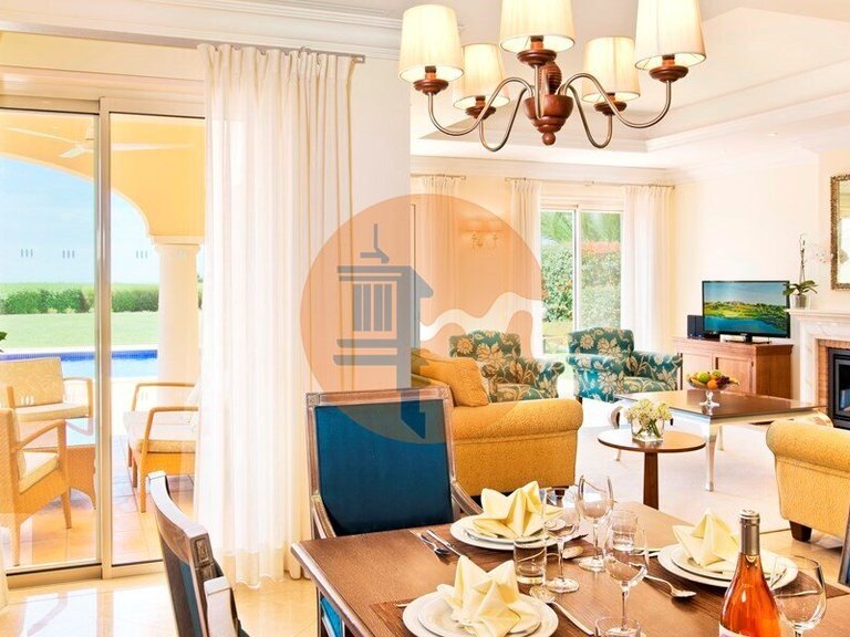 Villa for Sale in Vila Nova De Cacela, Vila Real De Santo António, Portugal 1
