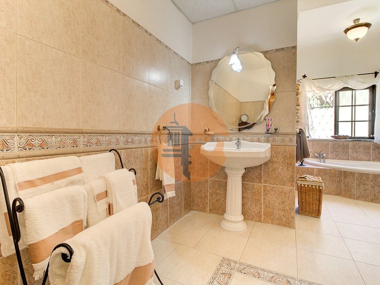 Villa for Sale in Castro Marim, Castro Marim, Portugal 21