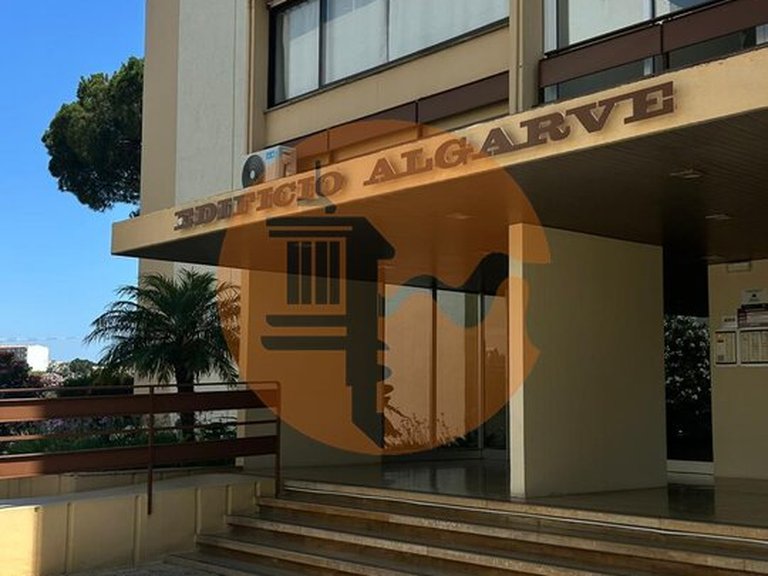 Apartment for Sale in Quarteira, Loulé, Portugal 27