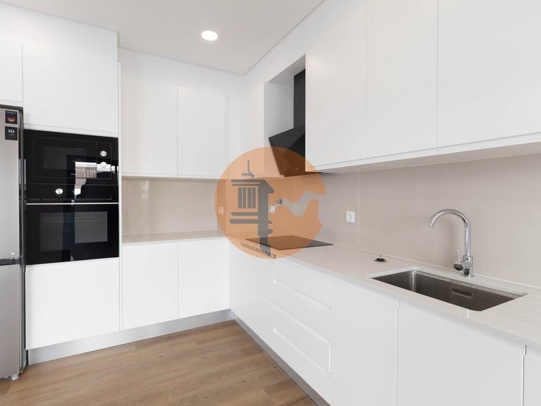 Apartment for Sale in Moncarapacho, Olhão, Portugal 7