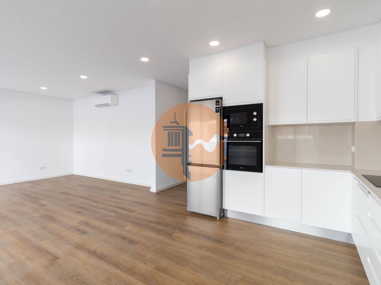Apartment for Sale in Moncarapacho, Olhão, Portugal 8