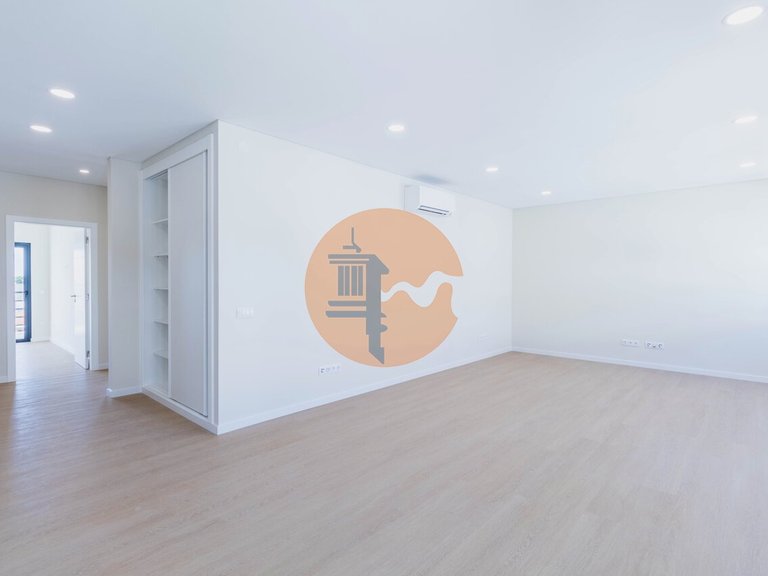 Apartment for Sale in Moncarapacho, Olhão, Portugal 15