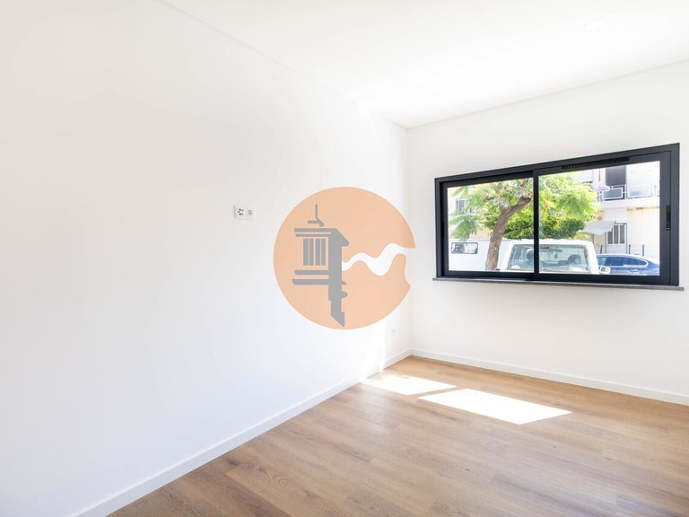 Apartment for Sale in Moncarapacho, Olhão, Portugal 18