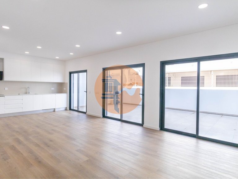 Apartment for Sale in Moncarapacho, Olhão, Portugal 3