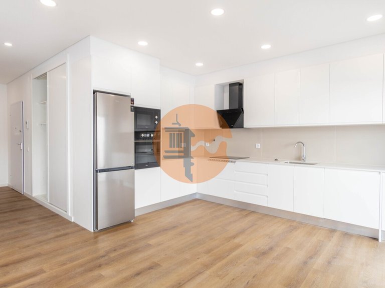 Apartment for Sale in Moncarapacho, Olhão, Portugal 2