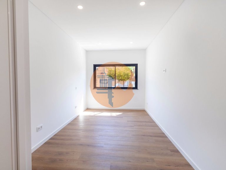 Apartment for Sale in Moncarapacho, Olhão, Portugal 18
