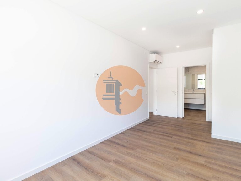 Apartment for Sale in Moncarapacho, Olhão, Portugal 20