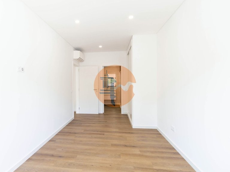 Apartment for Sale in Moncarapacho, Olhão, Portugal 23