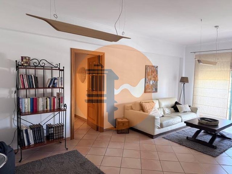 Apartment for Rent in União Das Freguesias De Faro (sé E São Pedro), Algarve, Portugal 4