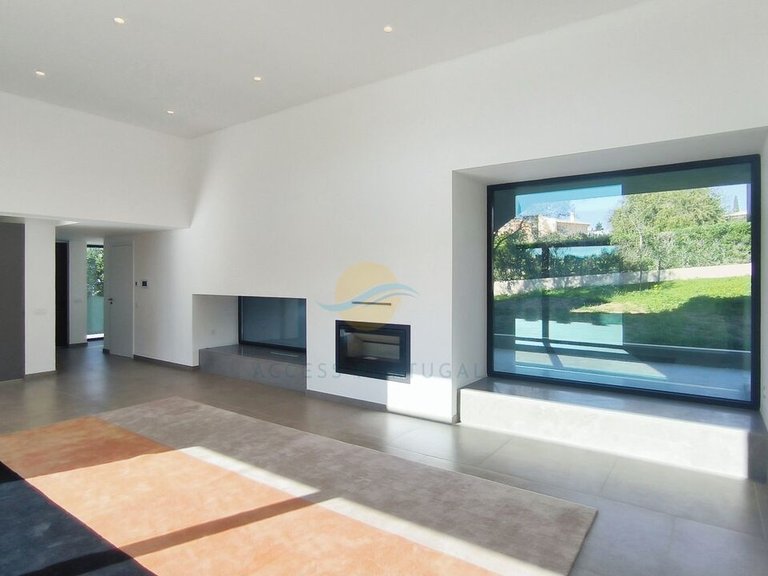 Villa for Sale in União Das Freguesias De Lagoa E Carvoeiro, Lagoa (algarve), Portugal 14